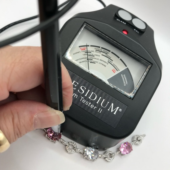 Pretty in Pink All Year Round Bracelet - Picture 6 of 9